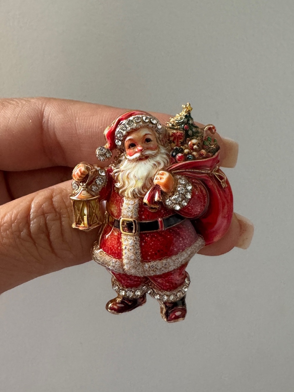 Santa Claus Holiday Ornament Brooch